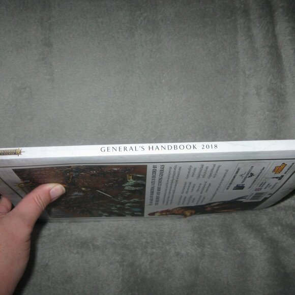 Warhammer Softcover Book 40,000 40K Age of Sigmar General's Handbook 2018 2409A6 - Picture 4 of 11